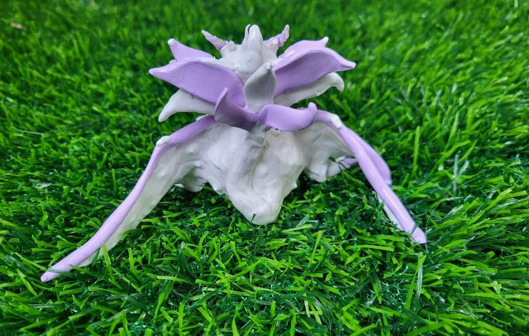 Amethyst Dragon Sculpture White & Purple Dragon Figurine Crystal Fantasy Dragon Statue Gemstone Chest Mythical Creature Collectible Gift
