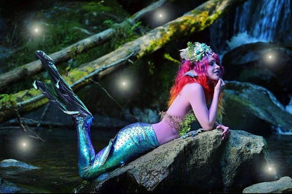 Glamorous Mermaid Costume Set Iridescent Mermaid Tail Seashell Bra Ocean Crown Fantasy Cosplay Outfit Siren Sea Goddess Costume Complete