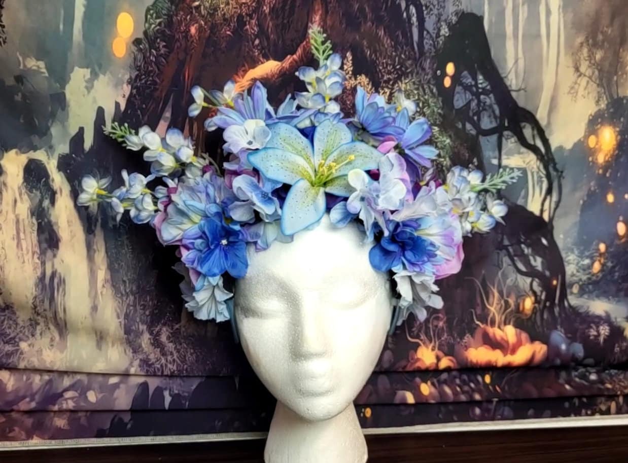 Fairy Queen Headdress Blue Purple Flower Crown with Lilies Fantasy Blossoms Enchanted Faerie Headpiece Festival Cosplay Costume Accessory